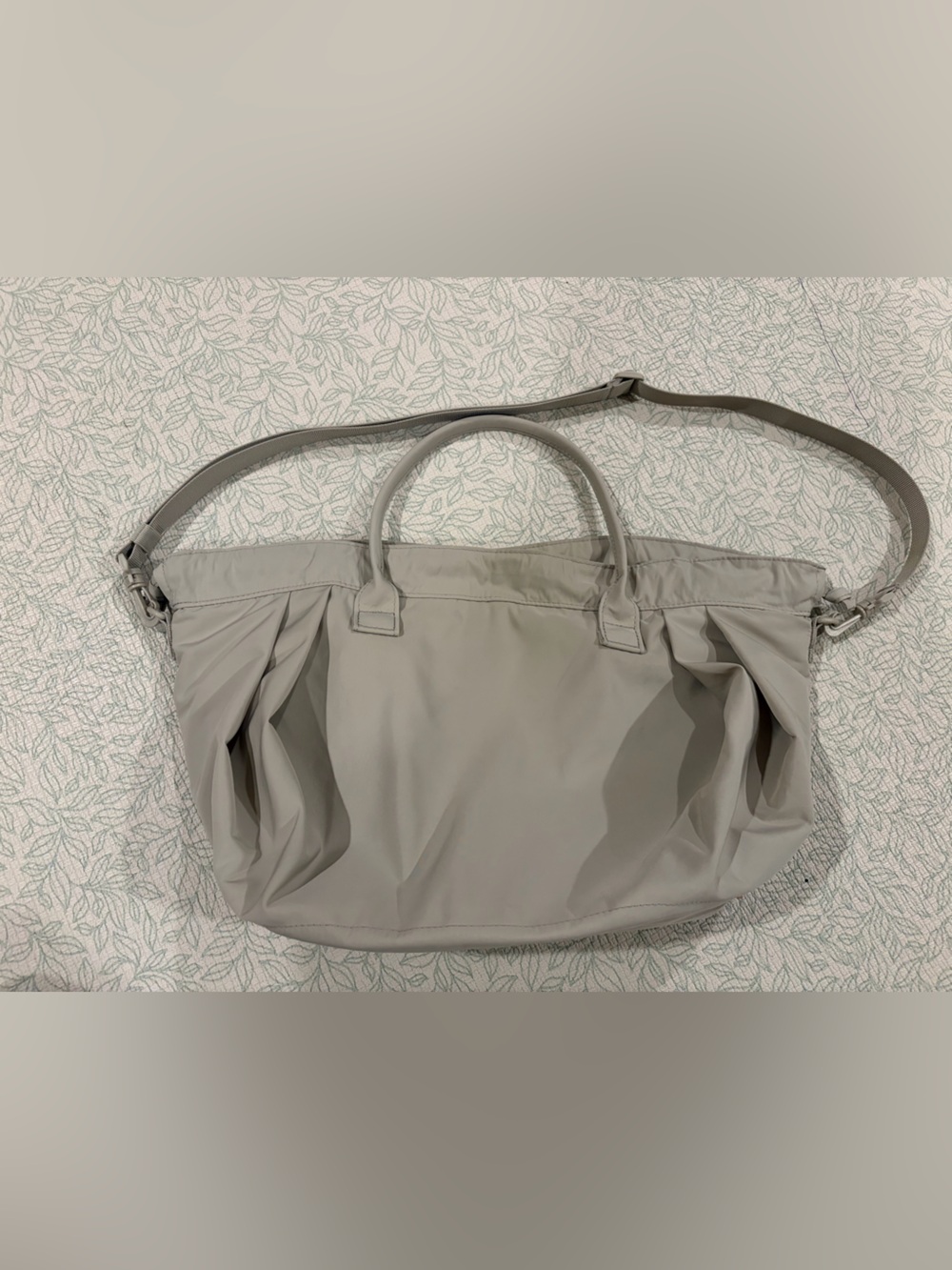 Uniqlo Light Gray Pleated Shoulder Bag with Removable Strap